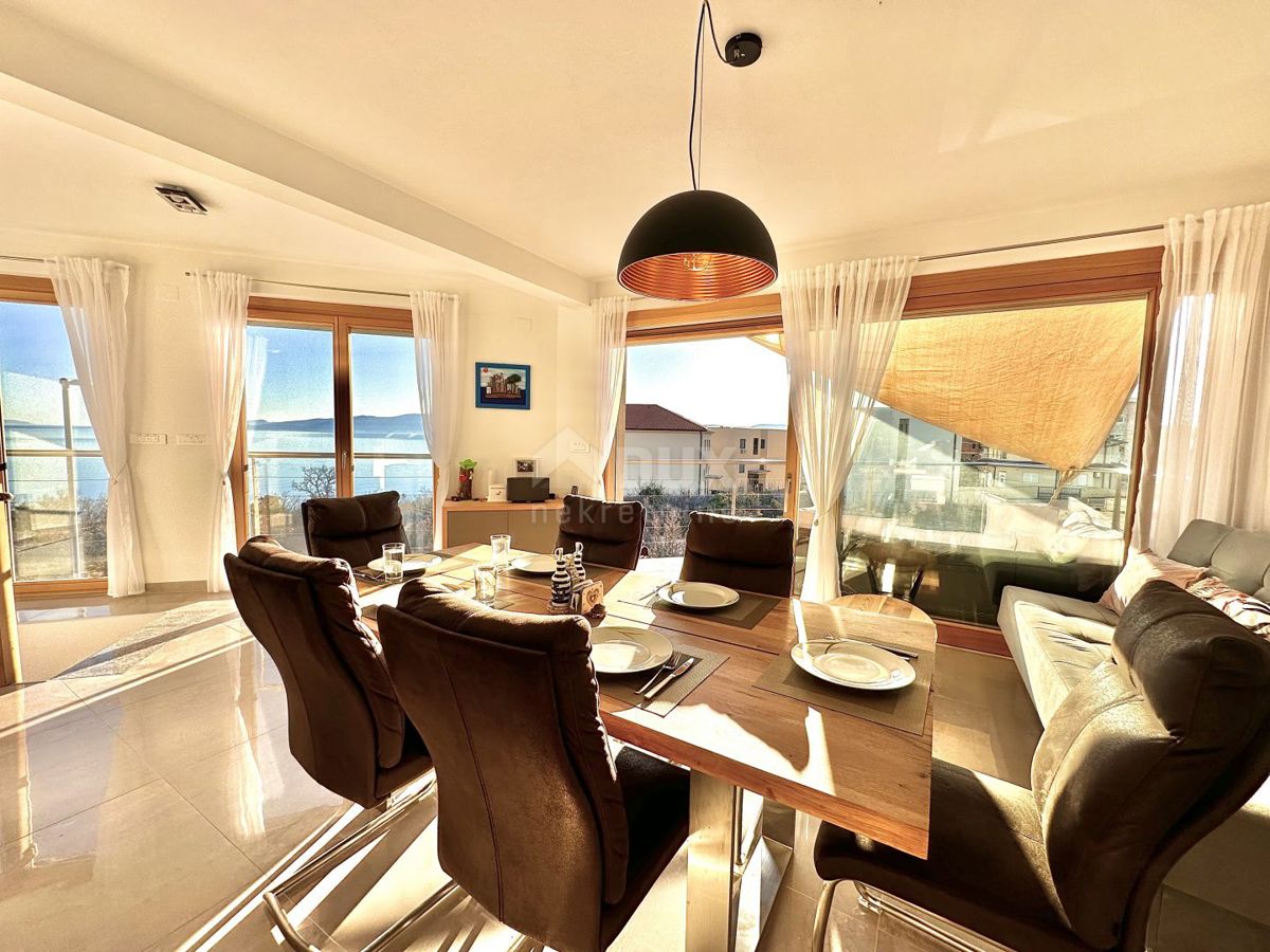 NOVI VINODOLSKI - Speciale villa a 100 metri dal mare!
