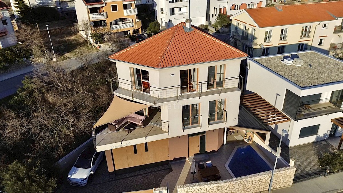 NOVI VINODOLSKI - Speciale villa a 100 metri dal mare!