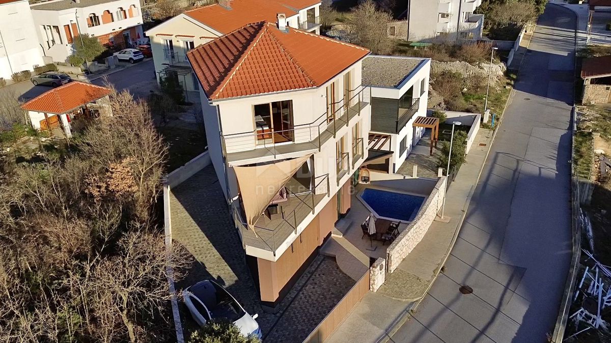 NOVI VINODOLSKI - Speciale villa a 100 metri dal mare!