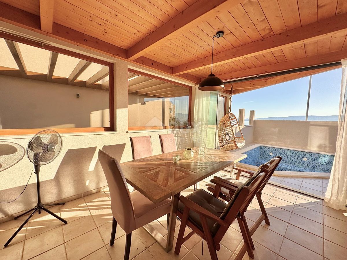NOVI VINODOLSKI - Speciale villa a 100 metri dal mare!