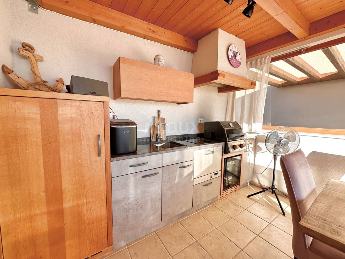 NOVI VINODOLSKI - Speciale villa a 100 metri dal mare!