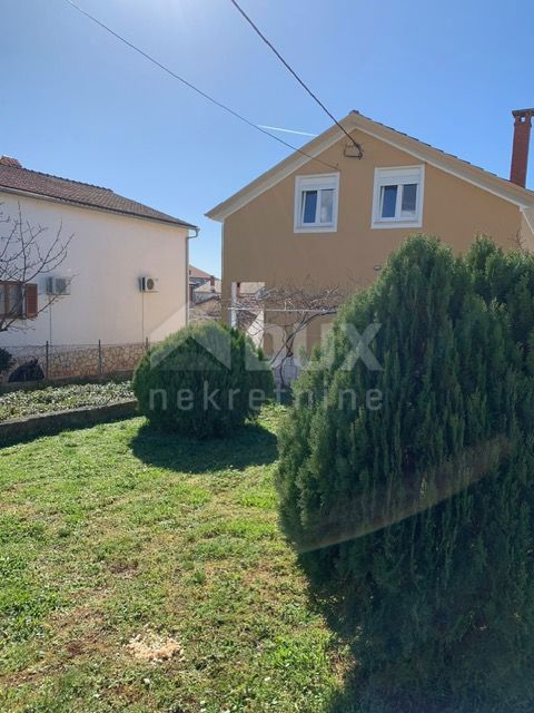 ISTRIA, ROVIGNO Casa familiare con vista mare