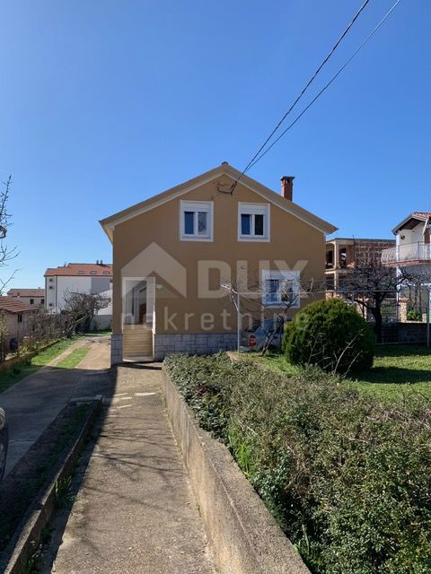 ISTRIA, ROVIGNO Casa familiare con vista mare