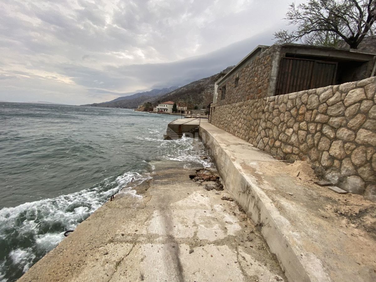 LUKOVO SUGARJE - casa prima fila al mare.