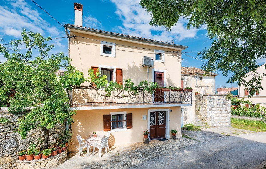 ISTRIA, SVETI LOVREČ - Casa in pietra ristrutturata