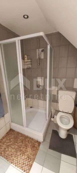 LOKVE - Casa con cortile in ottima posizione
