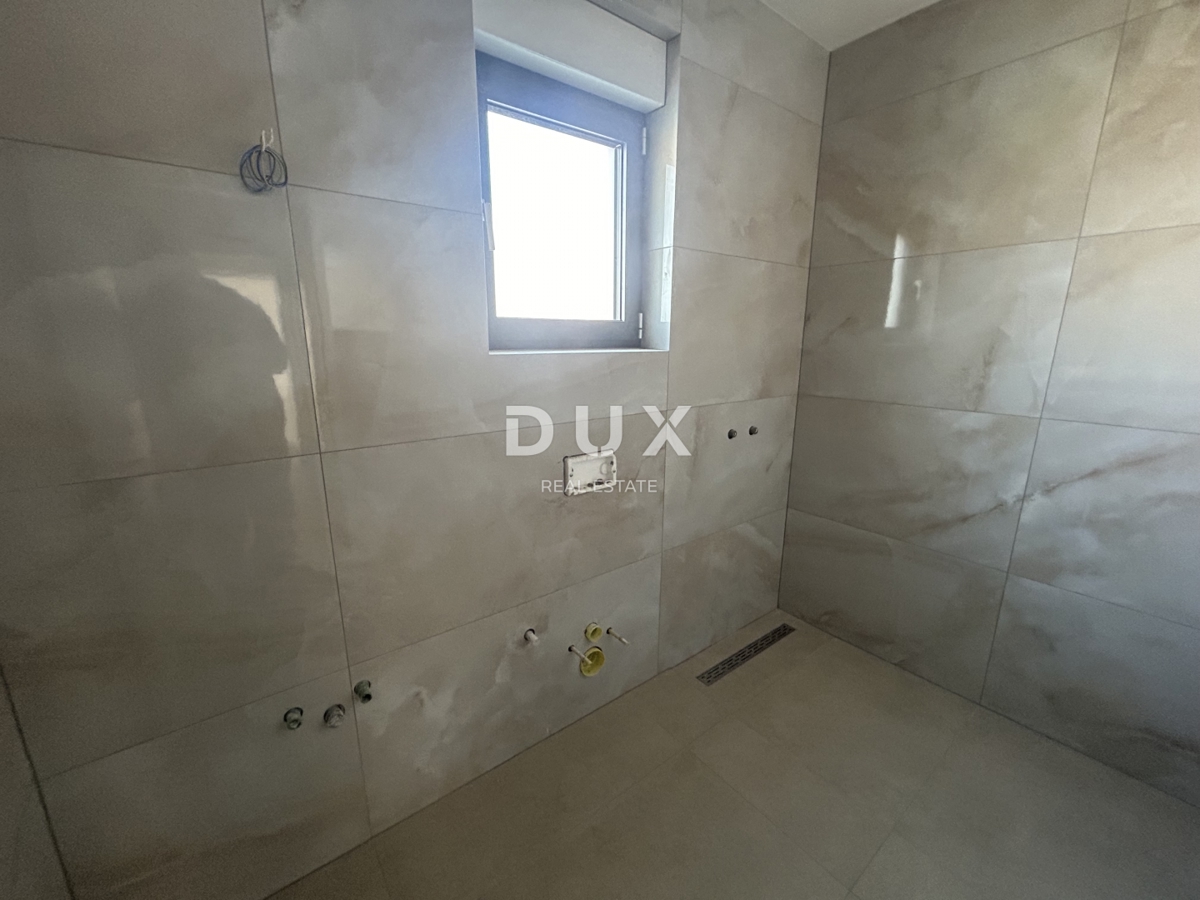 PRIMOŠTEN, DOLAC - Appartamento con due camere da letto al piano terra di un nuovo edificio con giardino e vista mare OCCASIONE!