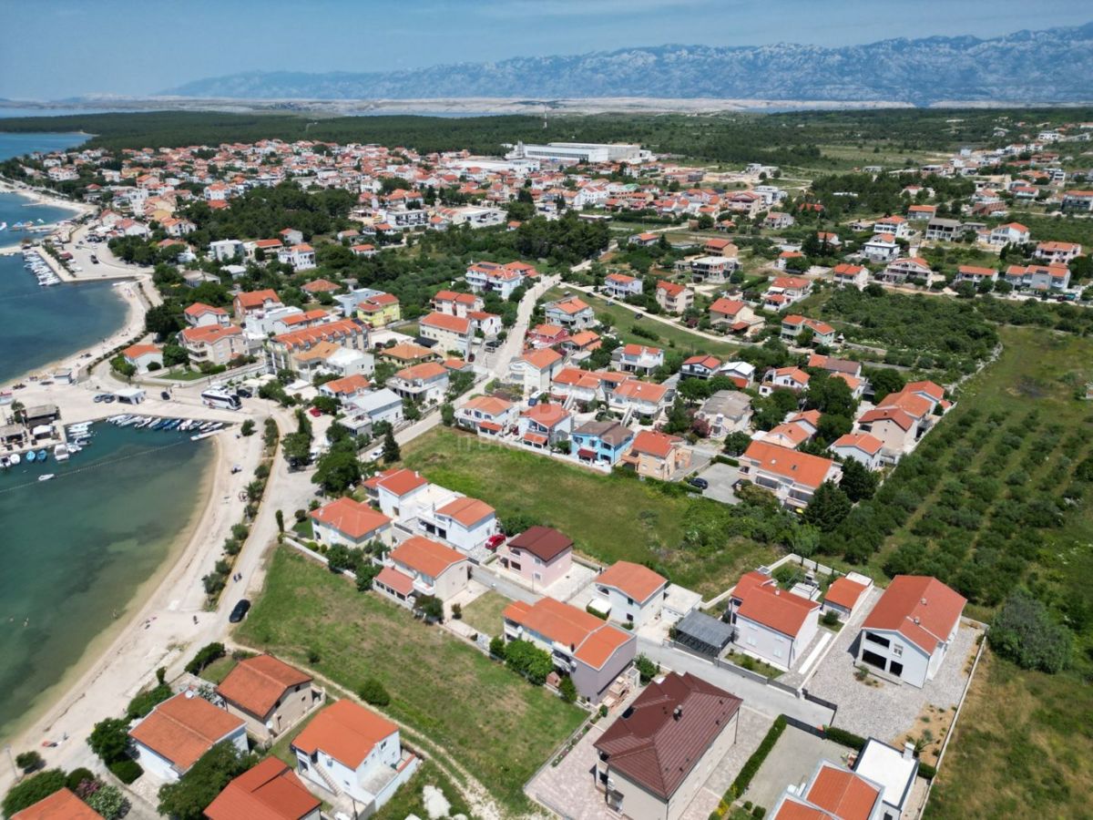 ZADAR, VRSI - Terreno edificabile a 30 metri dal mare