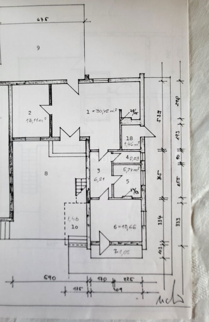 BIOGRAD NA MORU - Una rara opportunità: una casa con un grande terreno nel cuore di Biograd na Moru