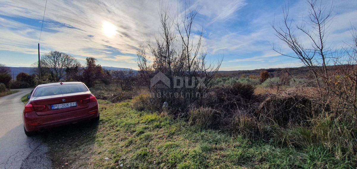 ISTRIA, BARBAN - Terreno con concessione edilizia valida per la realizzazione di 4 villette con piscine, utenze pagate
