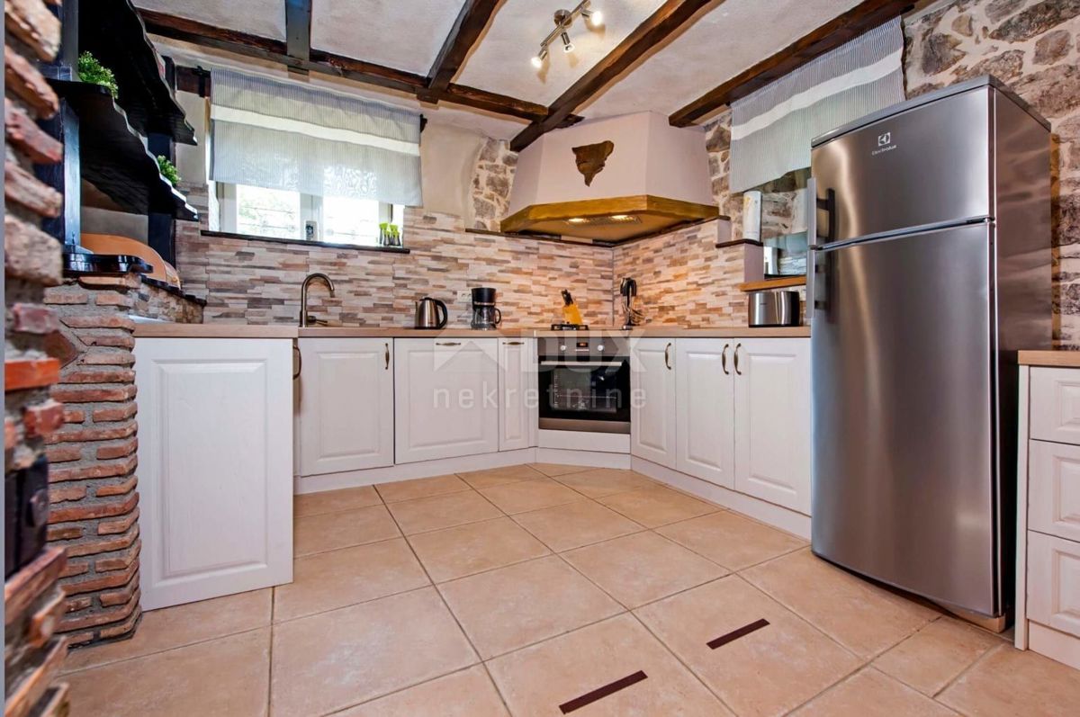 ISTRIA, KRŠAN - Villa rustica su bella proprietà