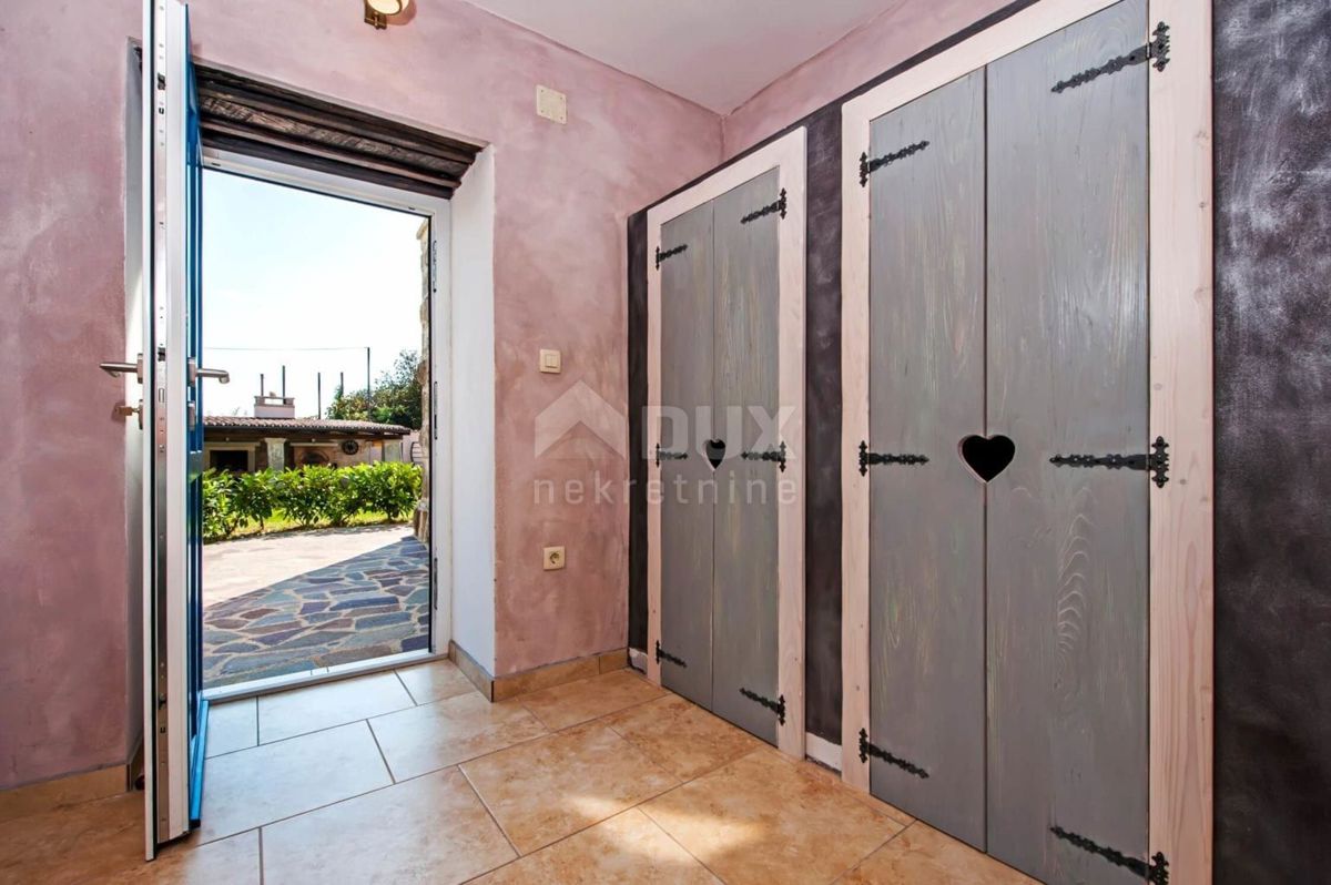 ISTRIA, KRŠAN - Villa rustica su bella proprietà