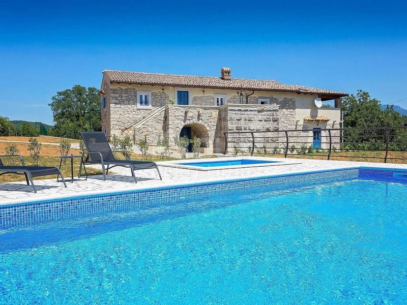 ISTRIA, KRŠAN - Villa rustica su bella proprietà