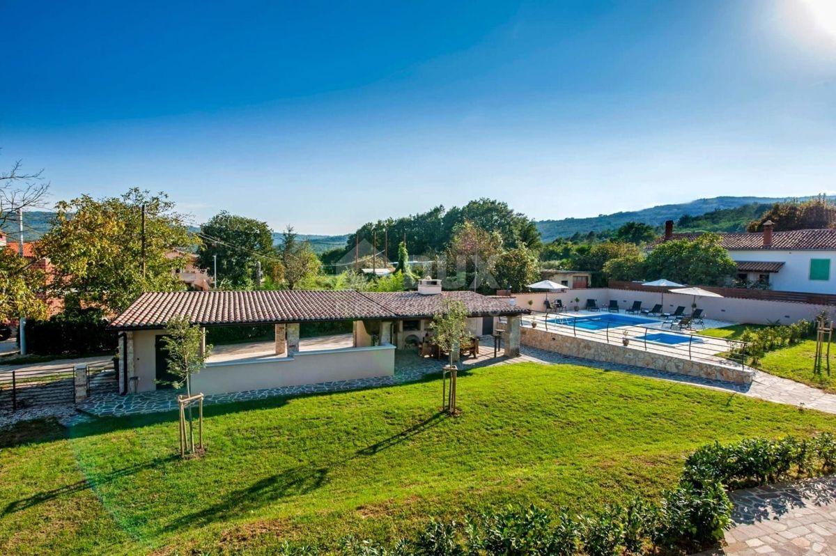 ISTRIA, KRŠAN - Villa rustica su bella proprietà