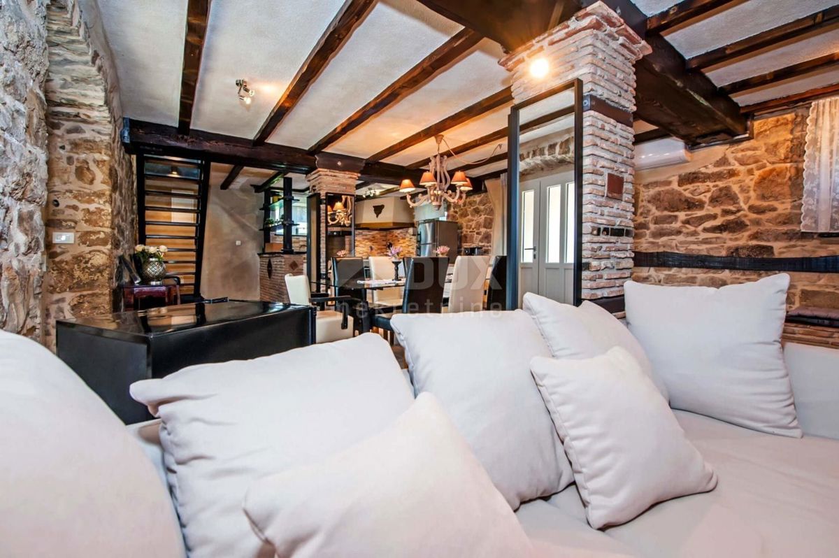 ISTRIA, KRŠAN - Villa rustica su bella proprietà