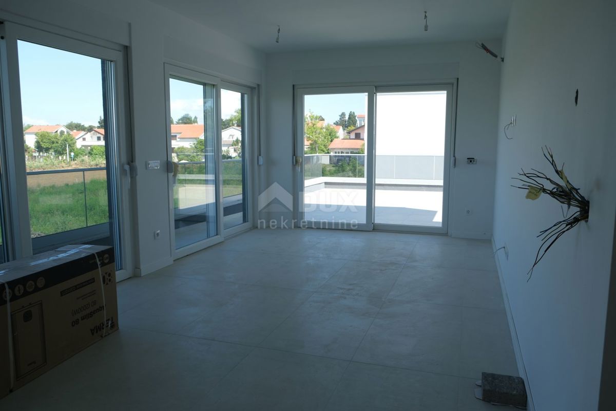 ZADAR, PRIVLAKA - Elegante attico con vista mare a Sabunike!