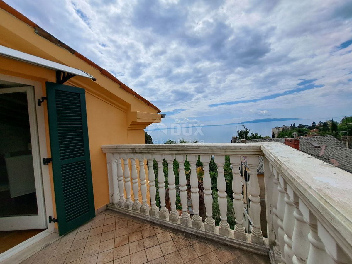 OPATIJA, VOLOSKO - appartamento di 60 m2, seconda fila al mare con terrazza e vista