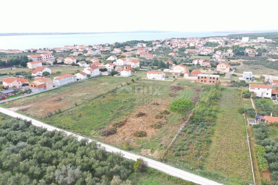ZADAR, VRSI - Terreno edificabile ideale per appartamenti