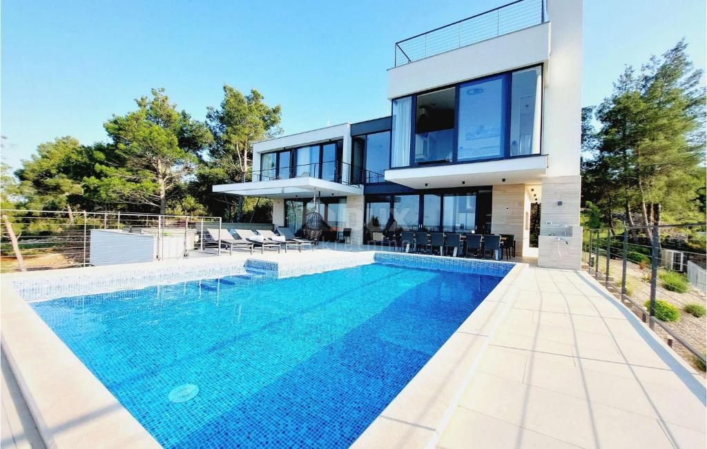 DALMAZIA, PAŠMAN Villa moderna con piscina e vista mare