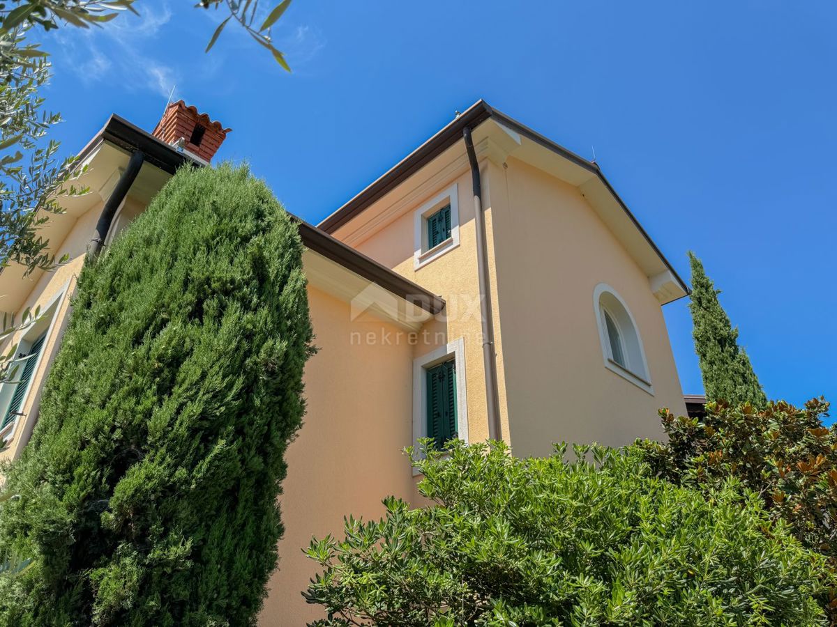 OPATIJA, IČIĆI – un piano unico in una casa mediterranea di nuova costruzione con una bellissima vista sul mare