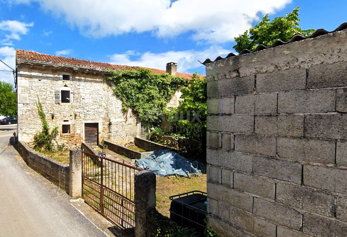 ISTRIA, MARČANA - Casa in pietra a schiera con giardino privato