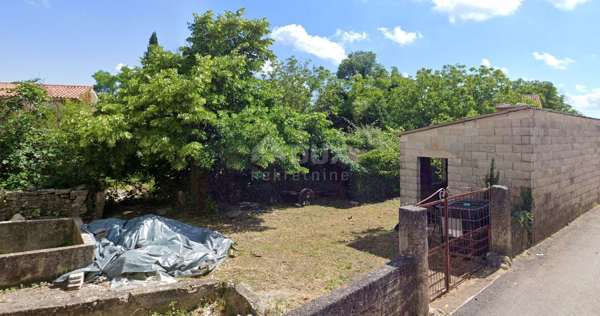 ISTRIA, MARČANA - Casa in pietra a schiera con giardino privato