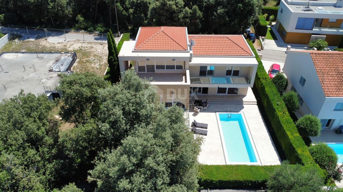 ZADAR, KOŽINO - Bella villa con piscina a 100 m dal mare