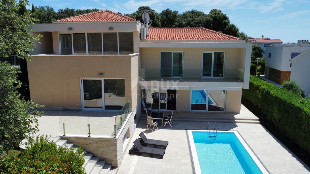 ZADAR, KOŽINO - Bella villa con piscina a 100 m dal mare