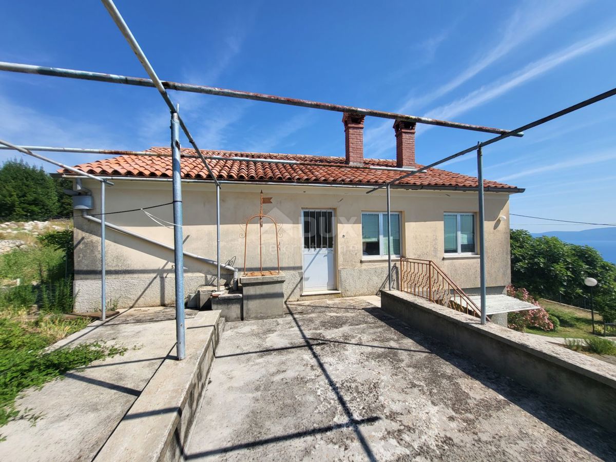 ISTRIA, LABIN - Casa indipendente da adattare con vista mare