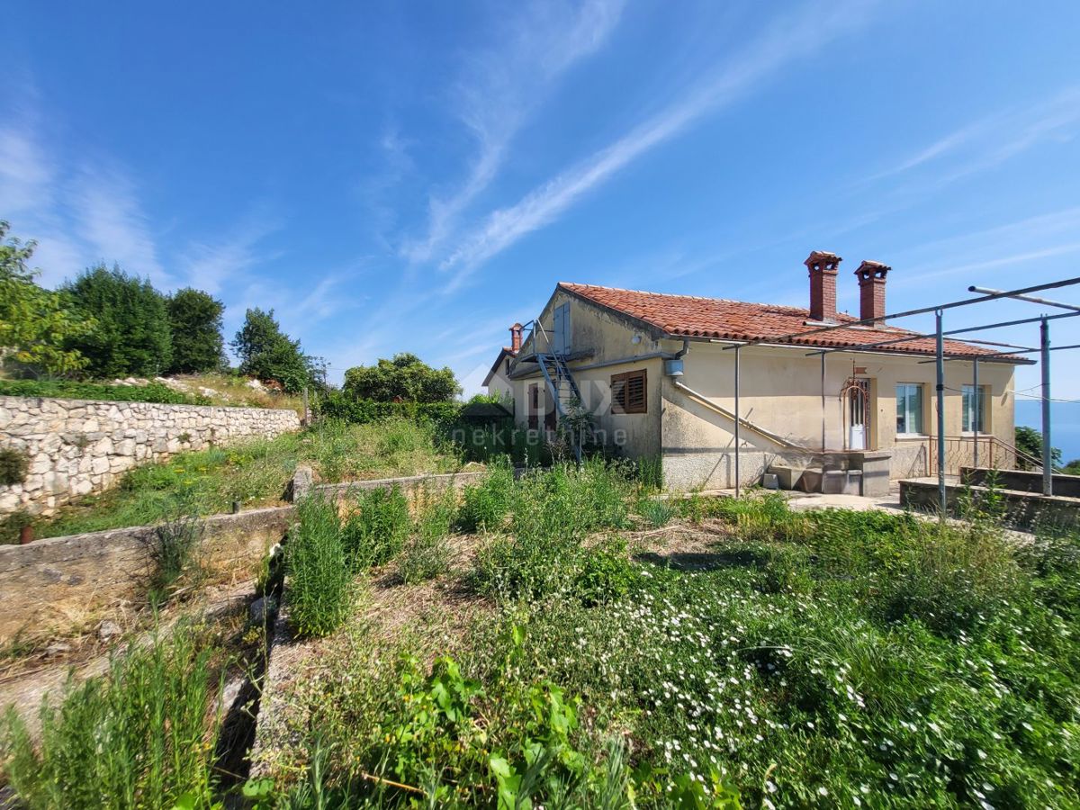 ISTRIA, LABIN - Casa indipendente da adattare con vista mare