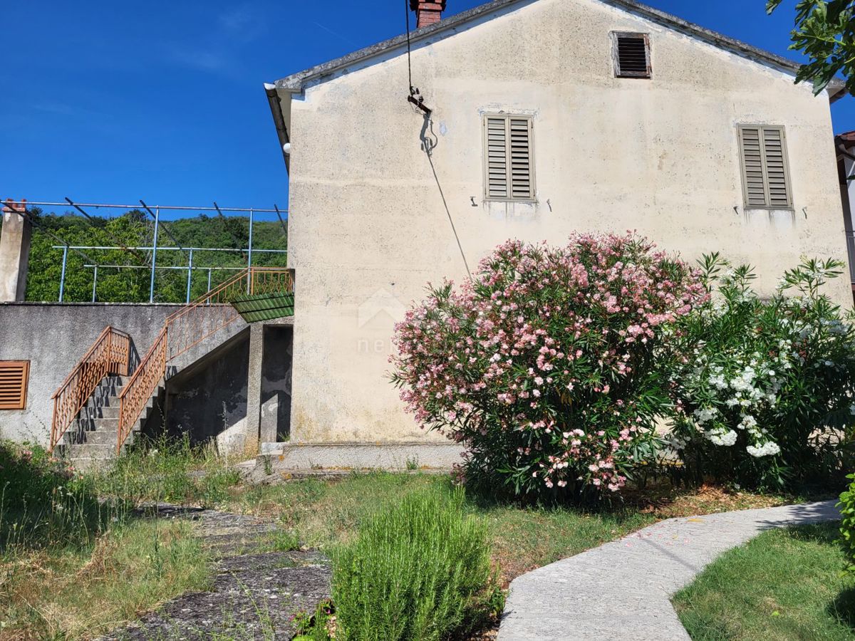 ISTRIA, LABIN - Casa indipendente da adattare con vista mare