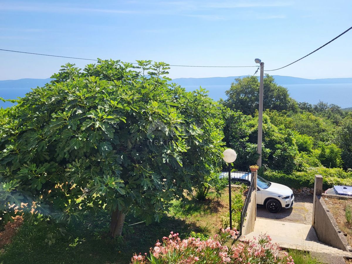 ISTRIA, LABIN - Casa indipendente da adattare con vista mare