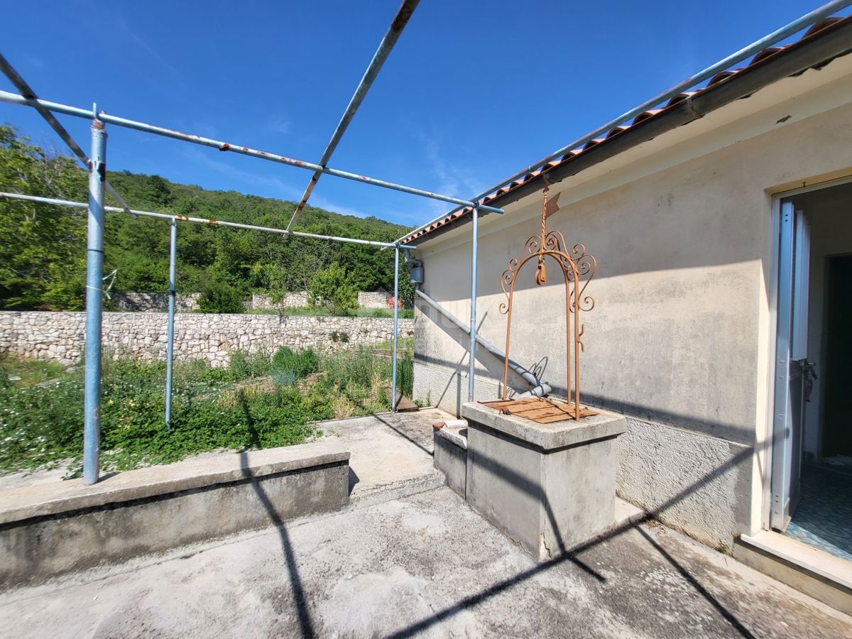 ISTRIA, LABIN - Casa indipendente da adattare con vista mare