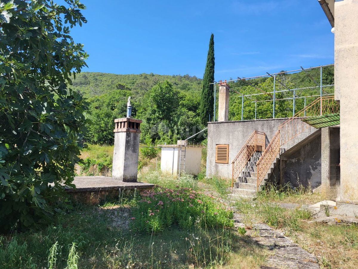 ISTRIA, LABIN - Casa indipendente da adattare con vista mare