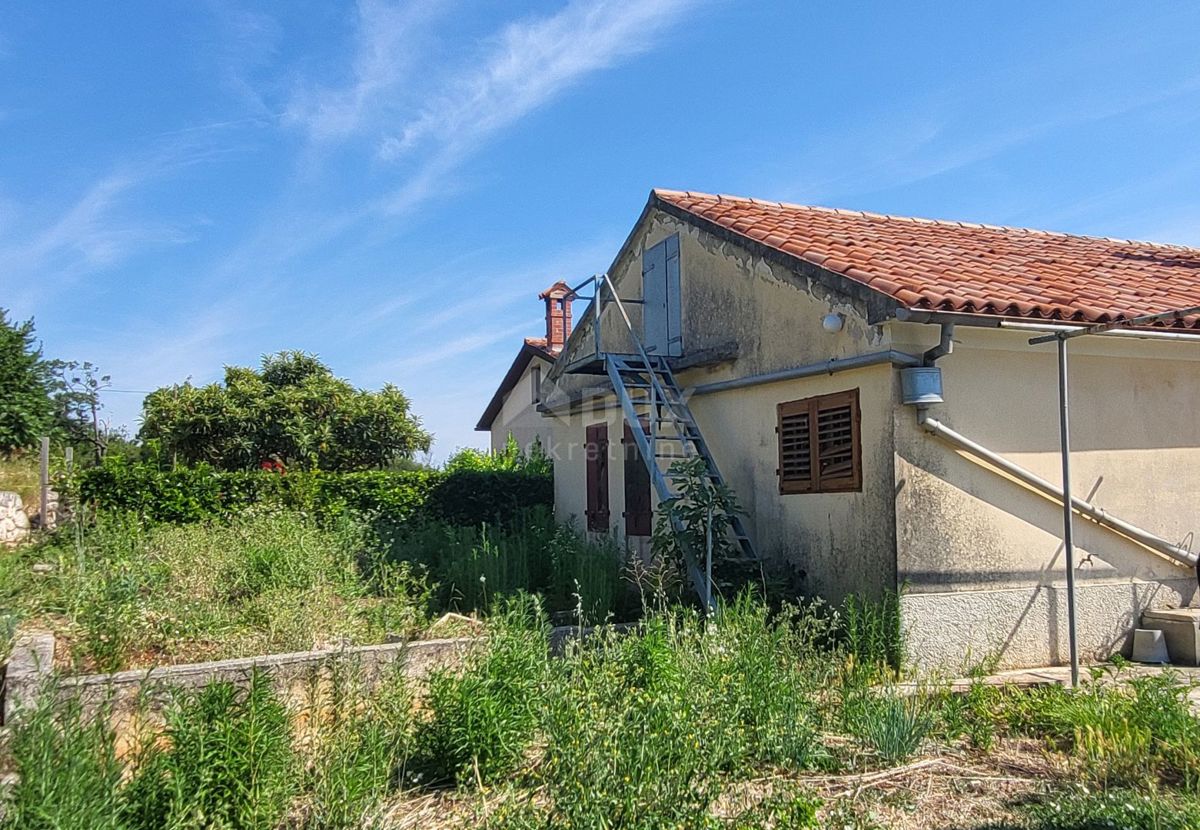 ISTRIA, LABIN - Casa indipendente da adattare con vista mare