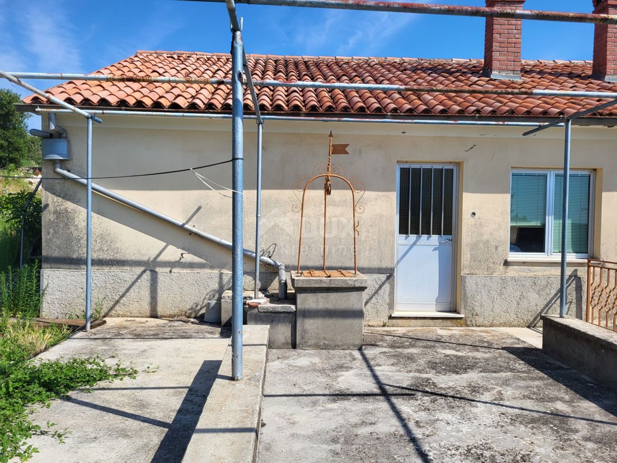 ISTRIA, LABIN - Casa indipendente da adattare con vista mare