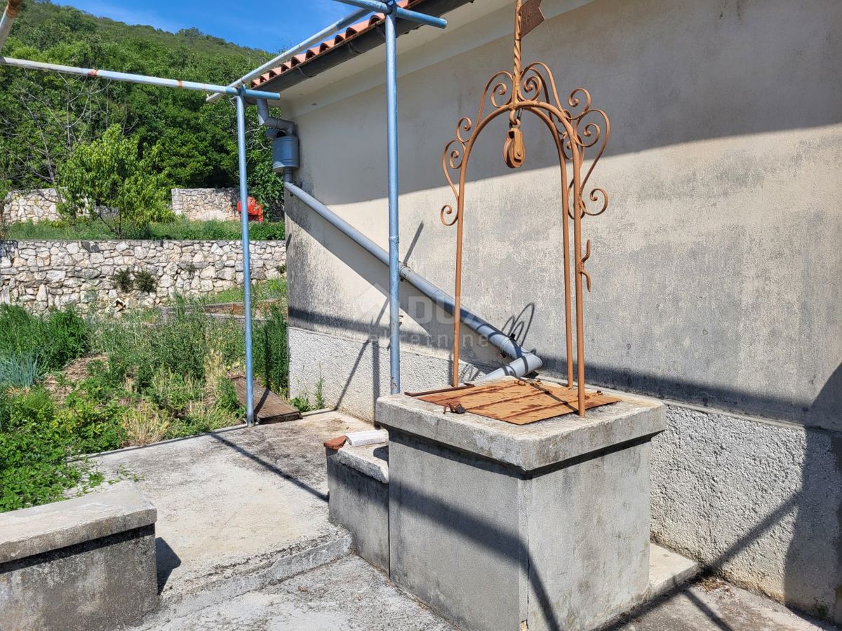 ISTRIA, LABIN - Casa indipendente da adattare con vista mare