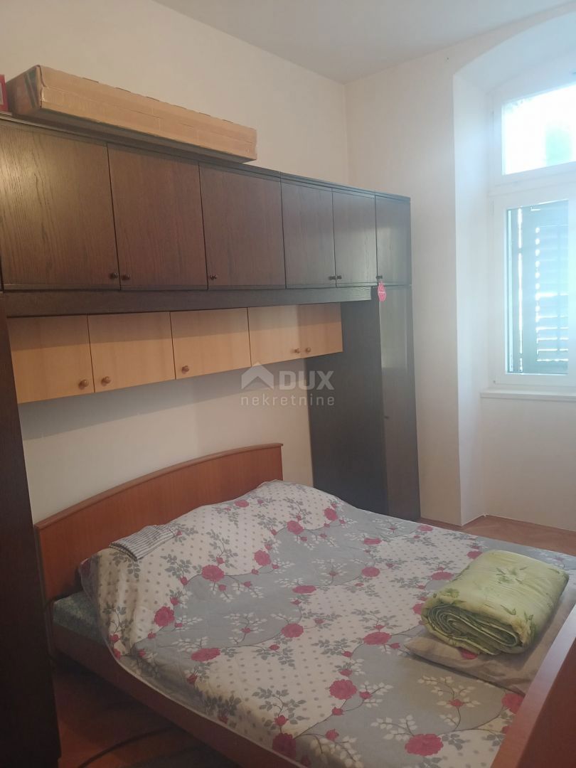 ISTRIA, PULA - Appartamento con 4 camere da letto nel centro di Pola, 105 m2