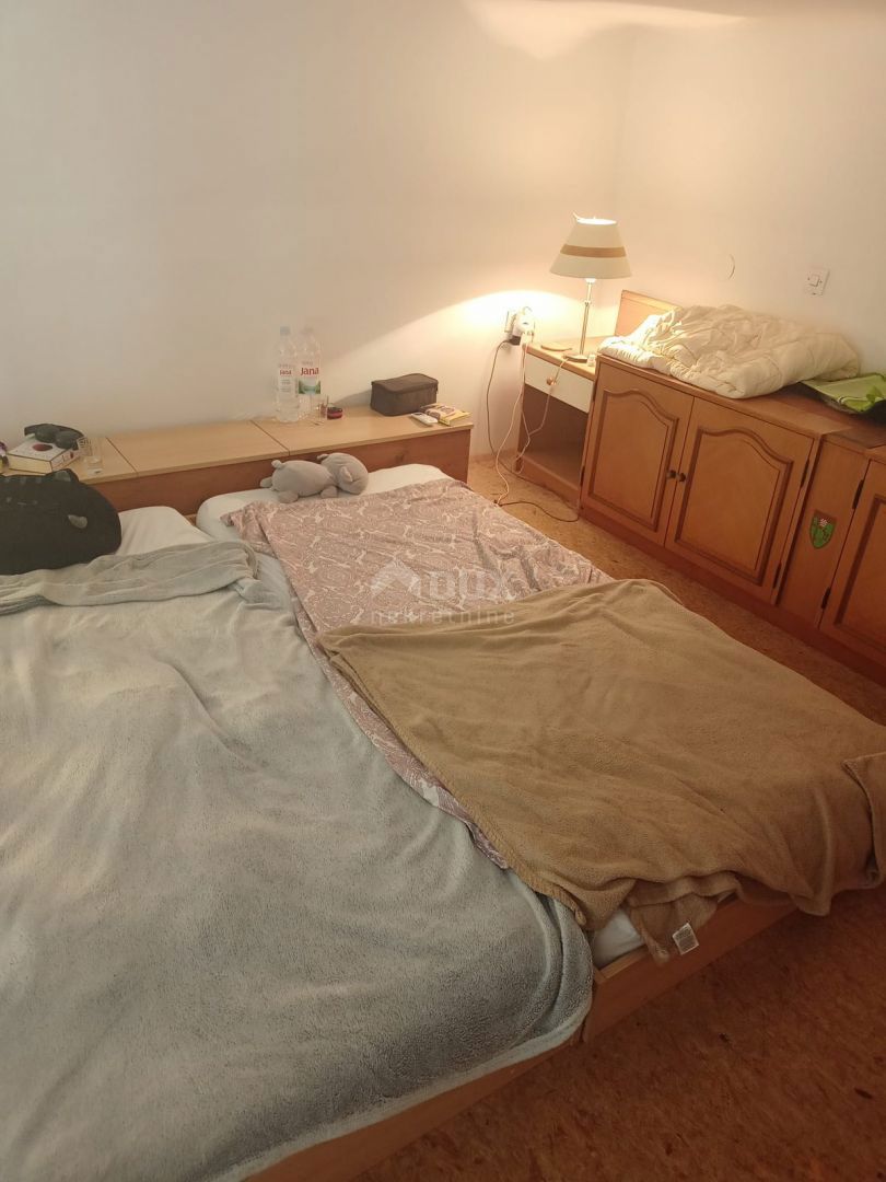 ISTRIA, PULA - Appartamento con 4 camere da letto nel centro di Pola, 105 m2