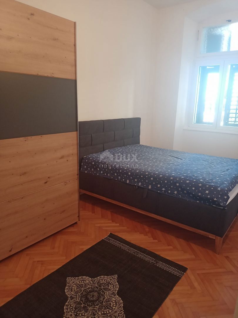 ISTRIA, PULA - Appartamento con 4 camere da letto nel centro di Pola, 105 m2