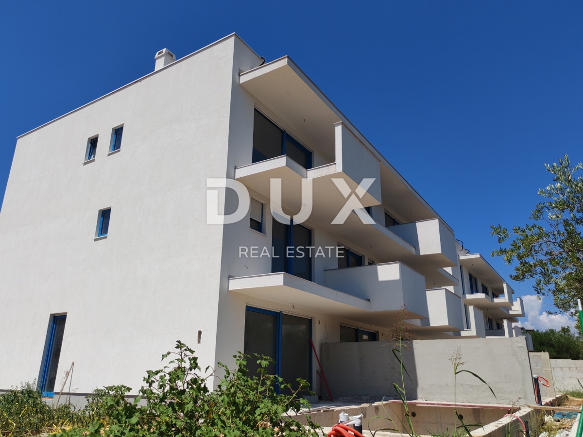 ZADAR, PRIVLAKA - Appartamento di lusso con terrazza sul tetto, jacuzzi e vista mare - a soli 70 m dalla spiaggia! S5