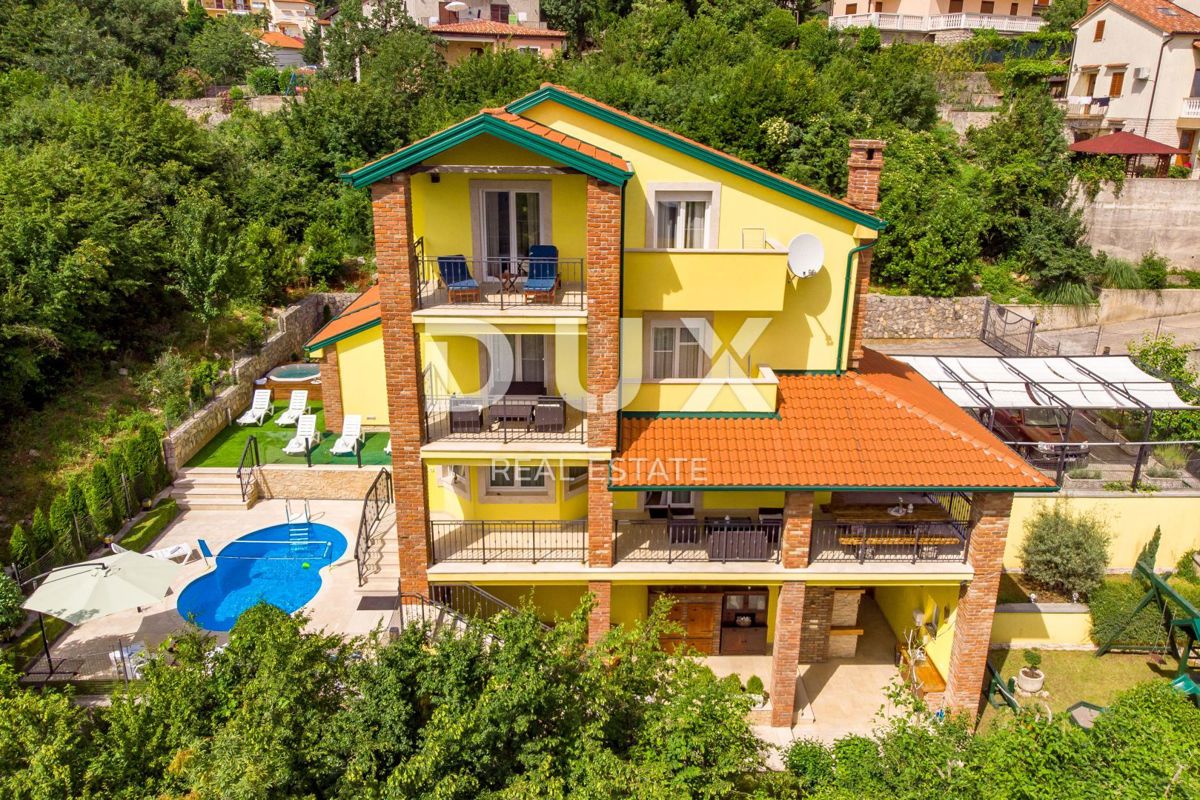 OPATIJA, BREGI - Villa in stile mediterraneo di nuova costruzione con due unità abitative, piscina, guest house, taverna e parco giochi per bambini