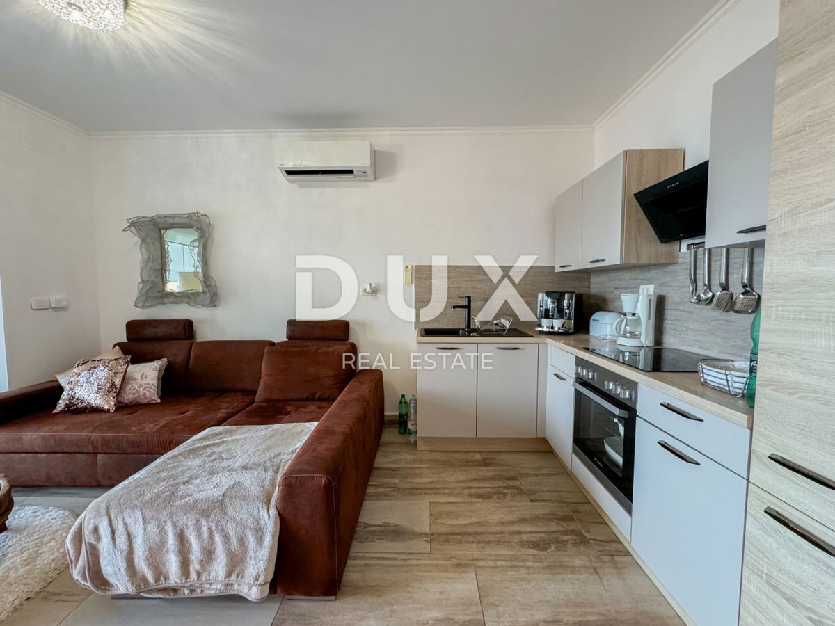 OPATIJA, CENTRO - confortevole appartamento con piscina, terrazza e ottima vista sul mare