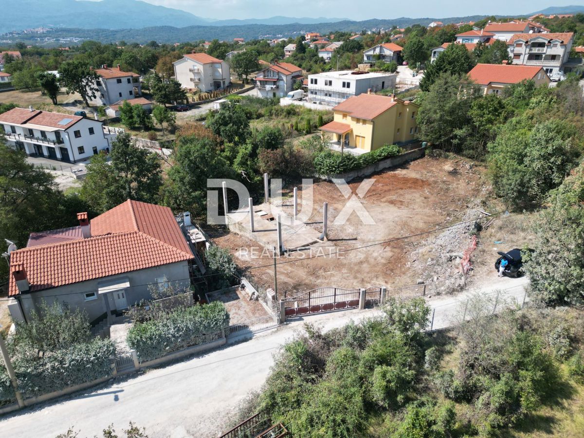 VIŠKOVO, MARINIĆI - terreno edificabile 1700m2 per un edificio residenziale - appartamenti/casa familiare 