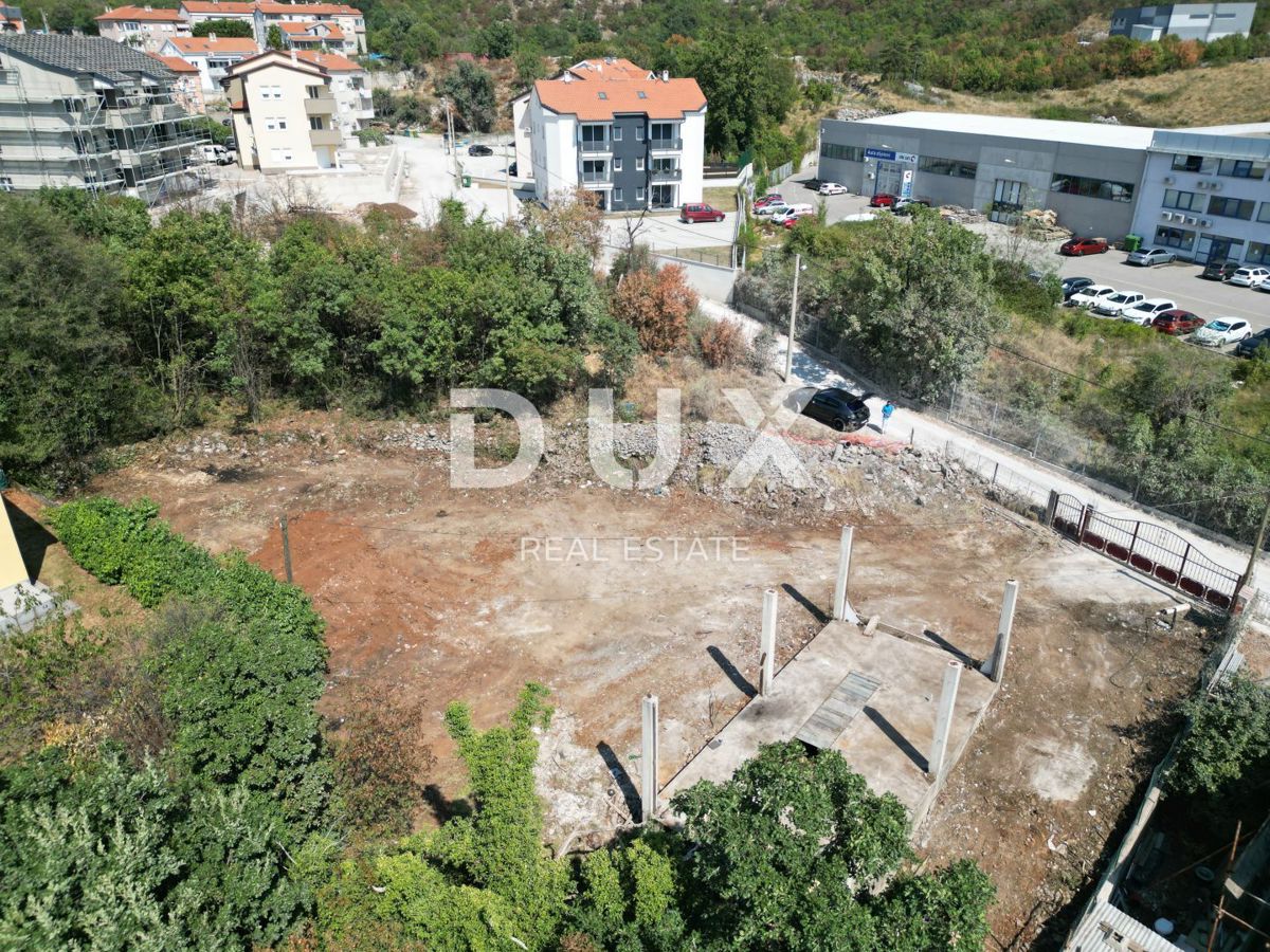 VIŠKOVO, MARINIĆI - terreno edificabile 1700m2 per un edificio residenziale - appartamenti/casa familiare 