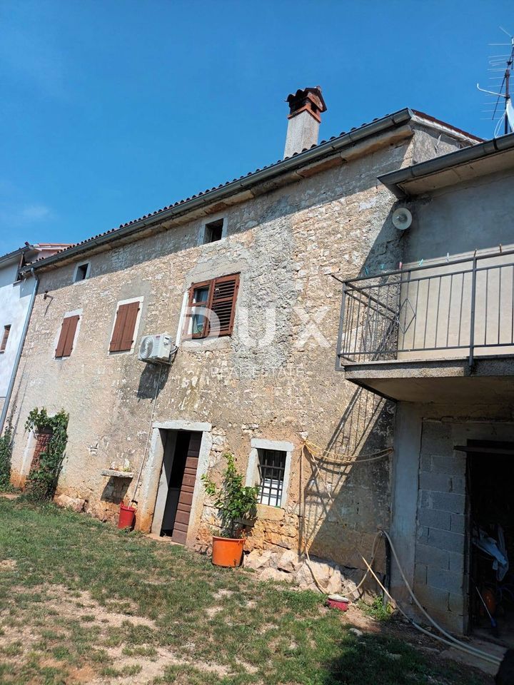 ISTRIA, LOVREČ - Casa in pietra con giardino