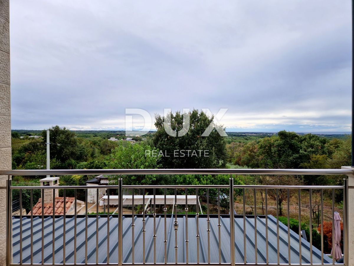 ISTRIA, PARENZO - Spaziosa casa con piscina e vista panoramica