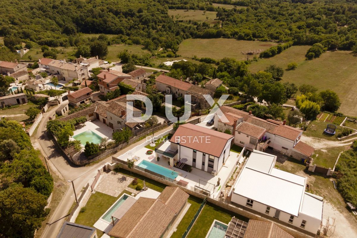 ISTRIA, ROVIGNO - Villa moderna con piscina