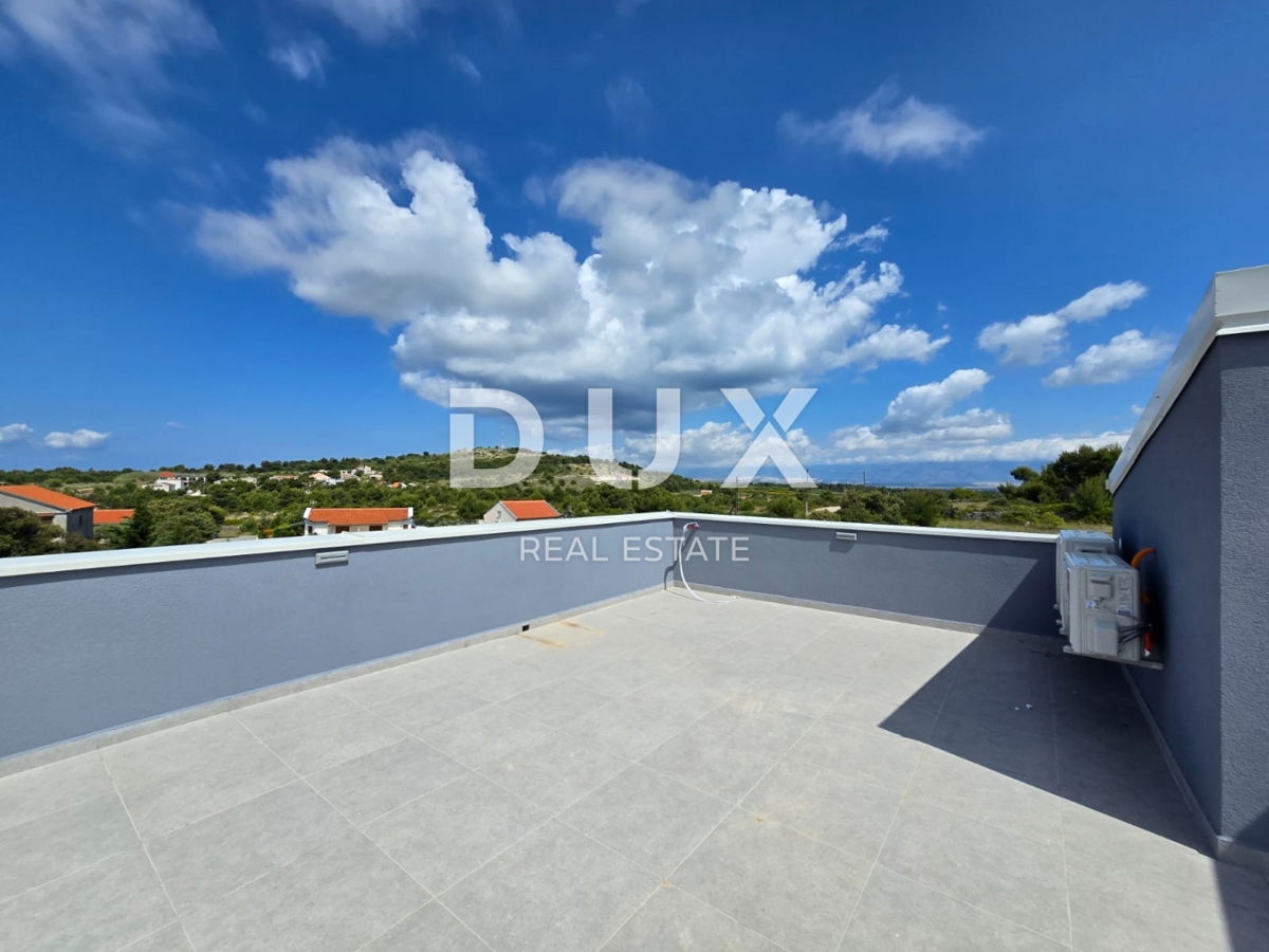 ZADAR, VIR - Casa moderna con piscina S2 - Vista mare!