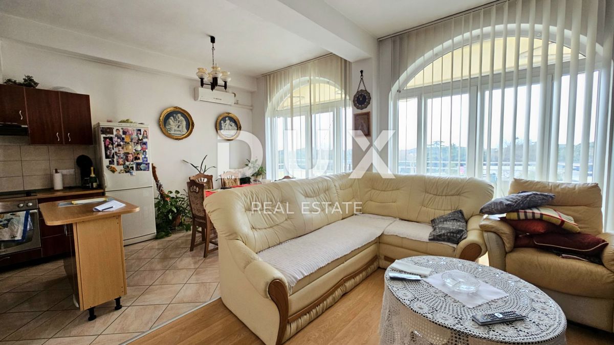 ISTRIA, PULA, VELI VRH - 3BR+DB confortevole appartamento con ampia terrazza e parte di giardino